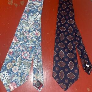 2 Vintage American Eagle Outfitters Men’s Neckties 3.5”  Floral Geometric Blue